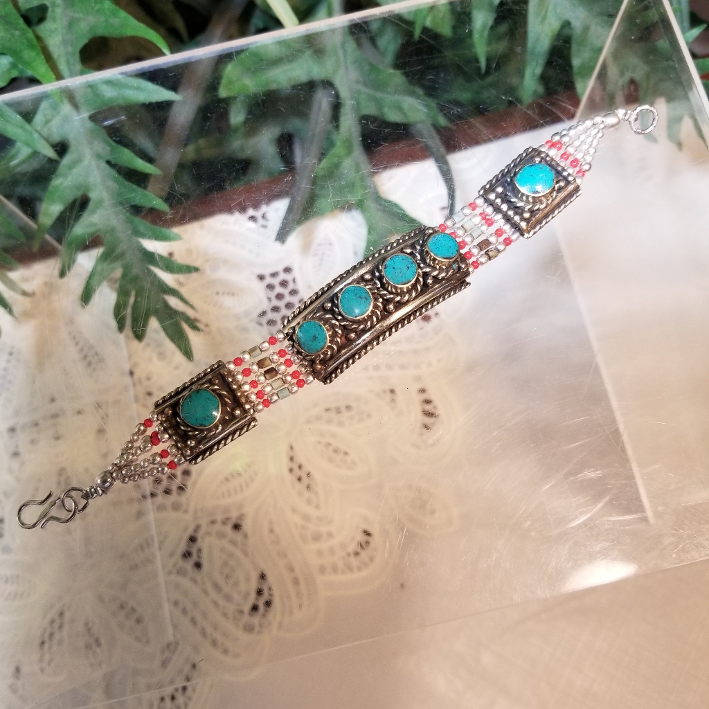 Beautiful Turquoise Bracelet Nwot
